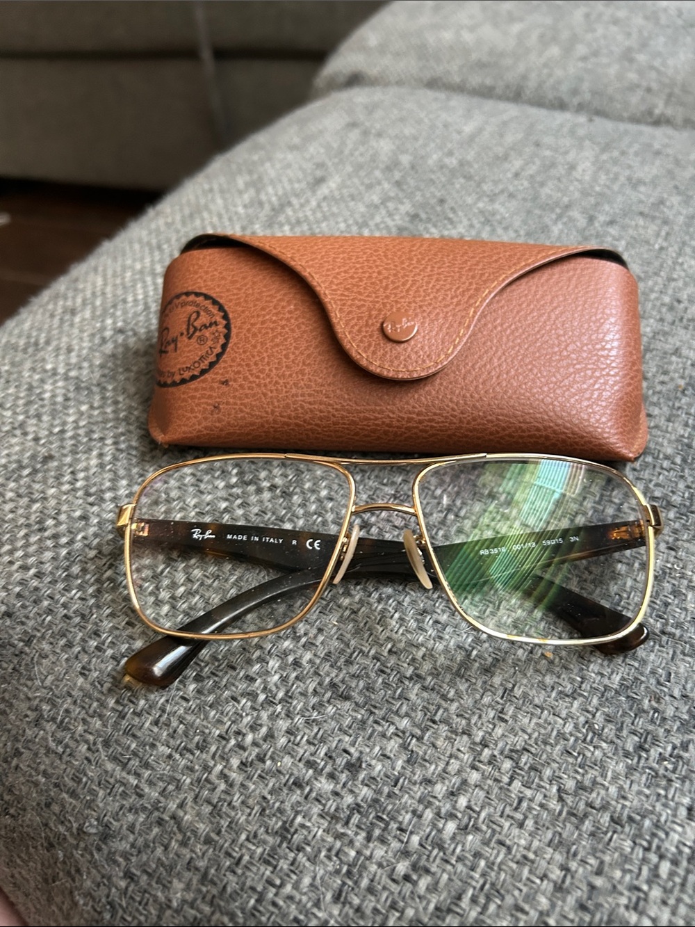 Ray-Ban Gold Frame Aviator Glasses with Brown Case